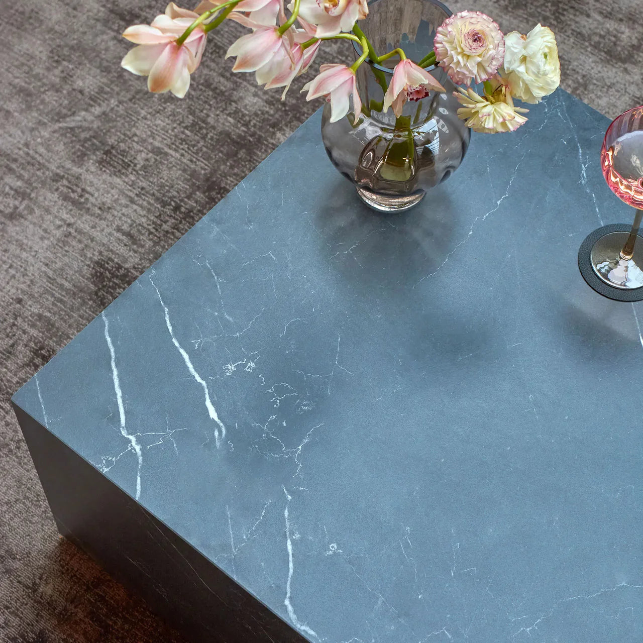 Montes Sofatisch 70 x 70